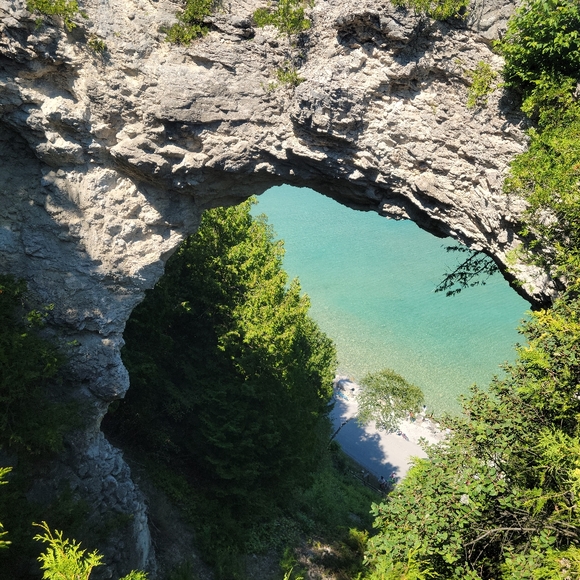 Meet your Posher!! - Picture 3 of 16